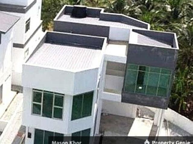 Bungalow for sale in Wellesley, Penang
