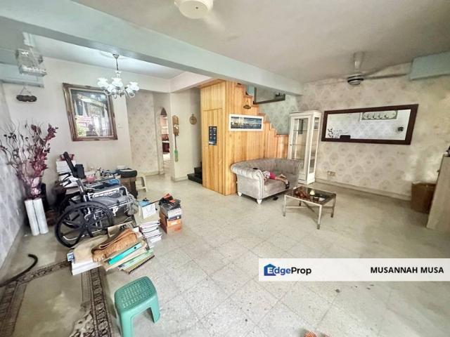 House for sale in Seri Kembangan, Majlis Bandaraya Subang Jaya