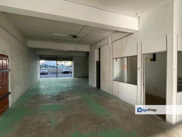 Shop for rent in Petaling, Subang Jaya