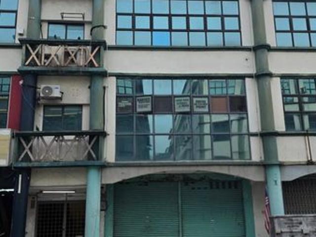 Shop for sale in Seri Kembangan, Majlis Bandaraya Subang Jaya