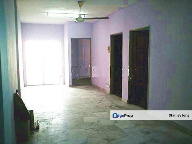 Flat for sale in Petaling, Subang Jaya