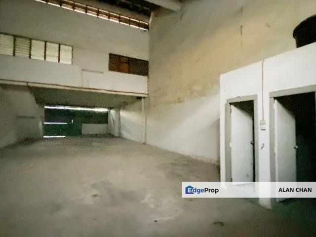 Warehouse for rent in Petaling, Subang Jaya