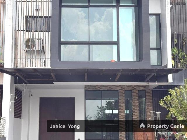 Terraced House for sale in Taman Mount Austin, Tebrau