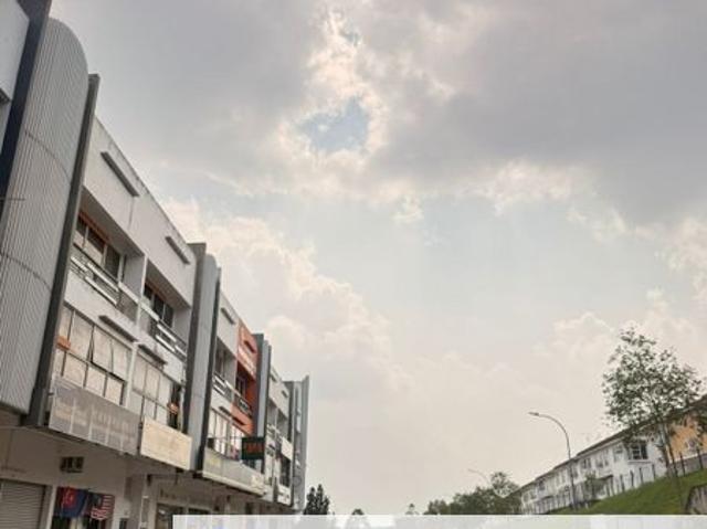 Shop for sale in Johor