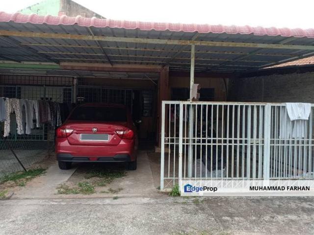 House for sale in Malaka