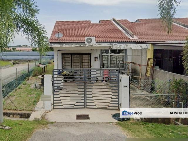 House for sale in Malaka