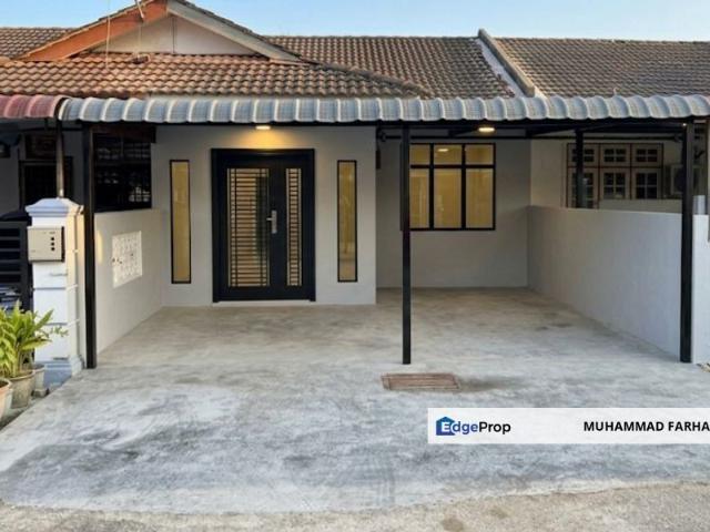 House for sale in Malaka