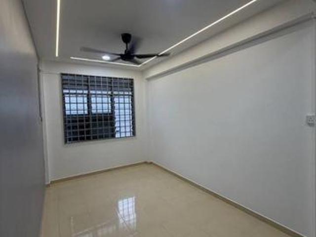 Property for sale in Pekan Nanas, Johor