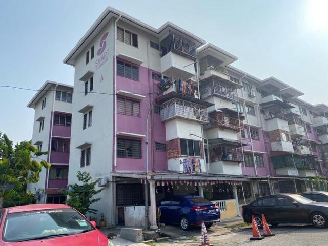 Flat for sale in Kajang, Langat
