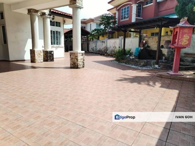 House for sale in Malaka