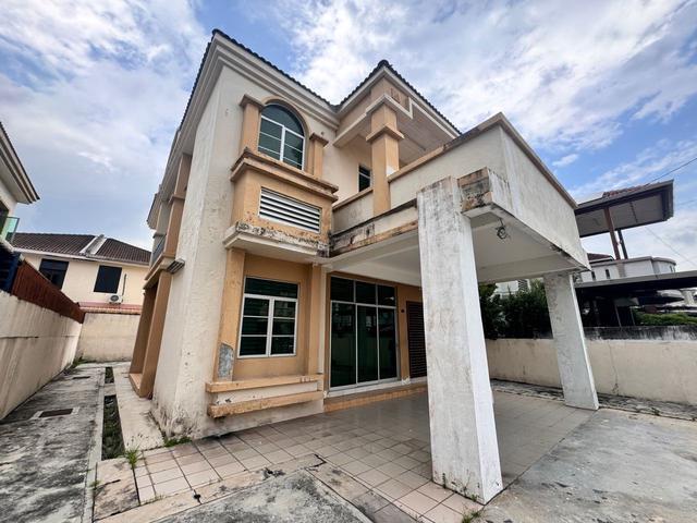 Bungalow for sale in Wellesley, Penang