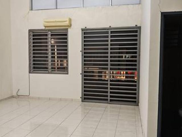 Terraced House for rent in Wellesley, Penang