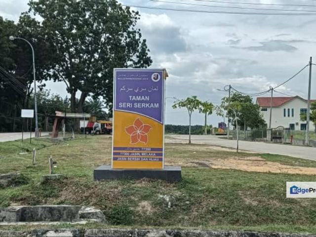 House for sale in Malaka