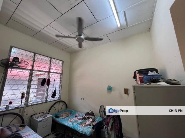 House for sale in Malaka