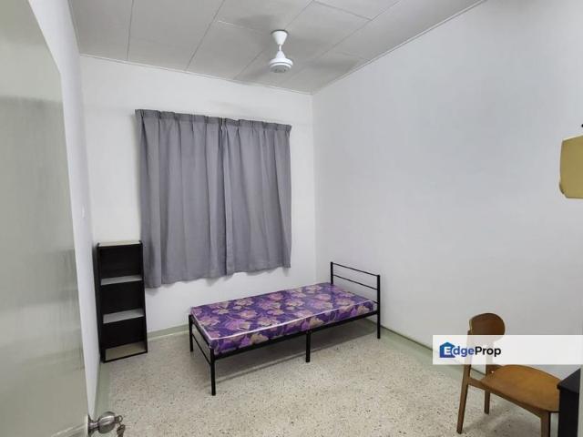 House for rent in Malaka