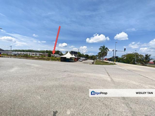 Shop for sale in Malaka