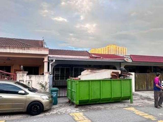 Terraced House for rent in Country Heights Damansara, Kuala Lumpur