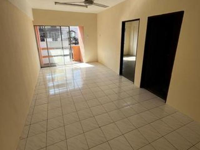 Apartment for sale in Kajang, Langat