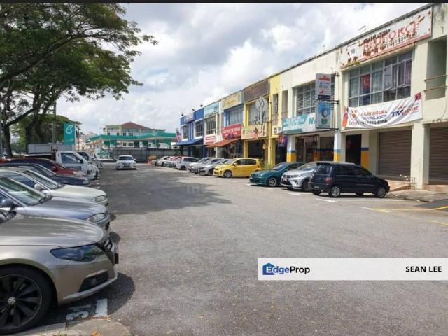 Shop for sale in Johor
