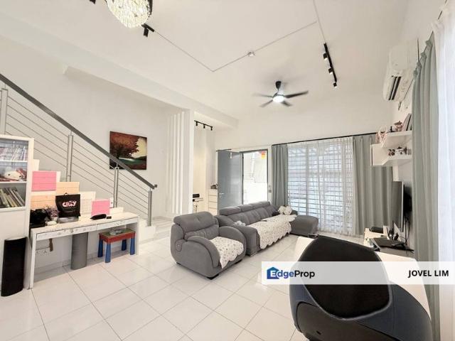 House for sale in Kampung Melayu Majidee, Tebrau