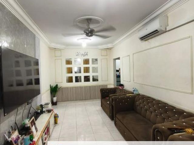 House for sale in Kampung Melayu Majidee, Tebrau