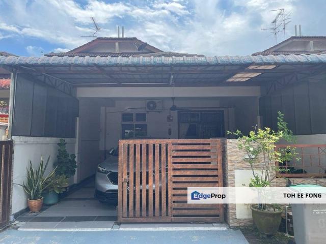 House for sale in Kampung Melayu Majidee, Tebrau