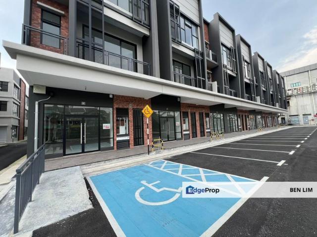Shop for sale in Setia Tropika, Johor Bahru