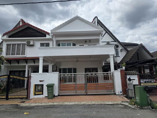 Terraced House for rent in Country Heights Damansara, Kuala Lumpur
