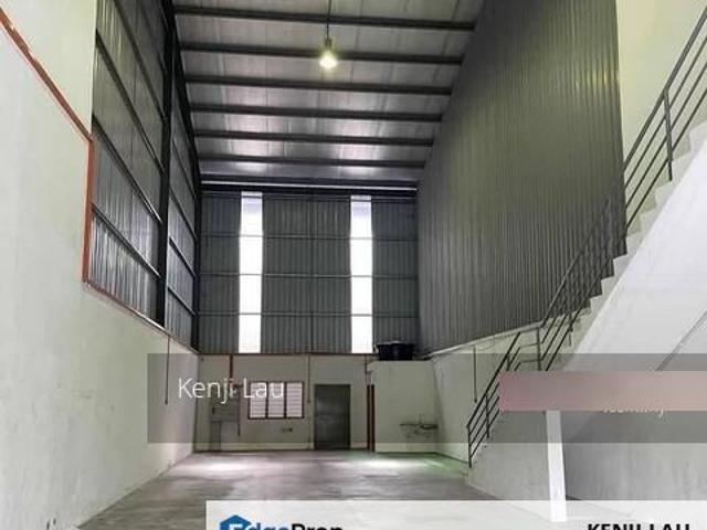 Shop for rent in Cheras