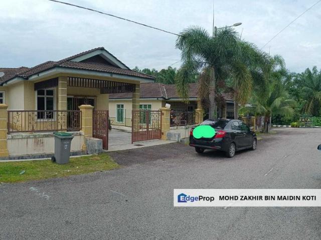 House for sale in Malaka