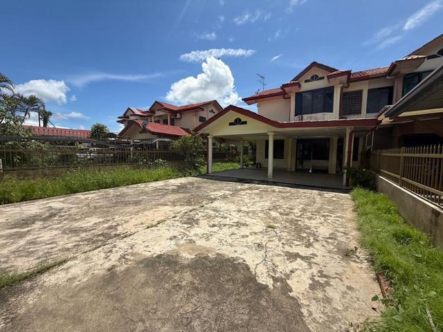 Residential House for sale in Tuaran Village, Sabah