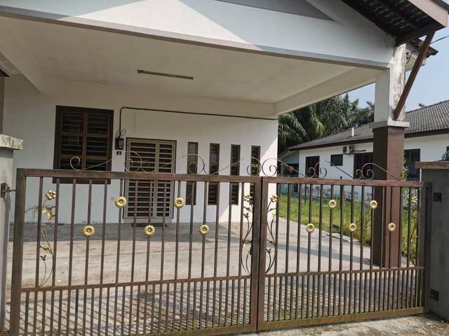 Residential House for rent in Pekan Nanas, Johor