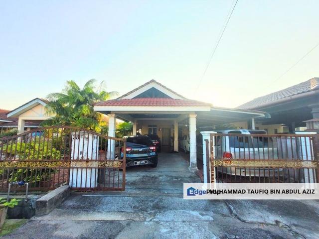 House for sale in Tanjong Sepat, Selangor