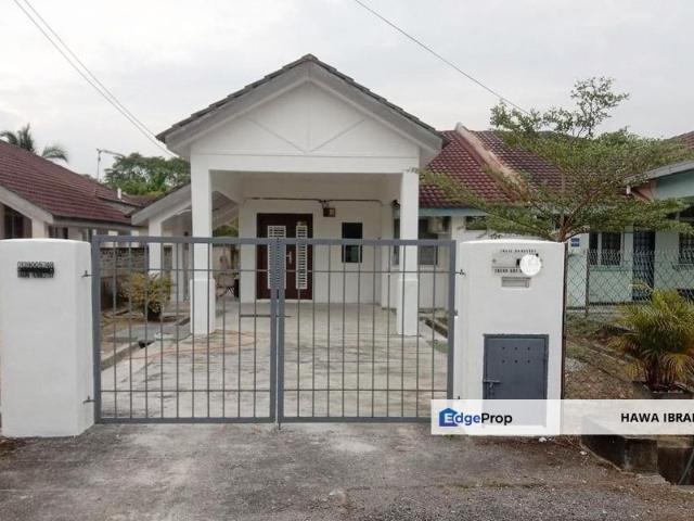 House for sale in Tanjong Sepat, Selangor