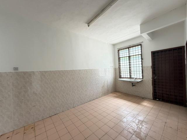 Terraced House for sale in Tanjong Sepat, Selangor