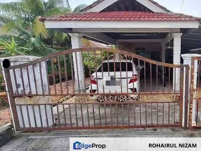 House for sale in Tanjong Sepat, Selangor