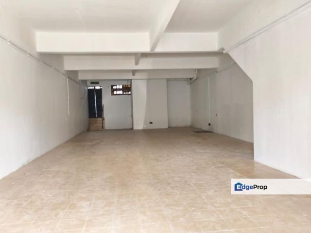 Shop for rent in Kuala Lumpur, Country Heights Damansara