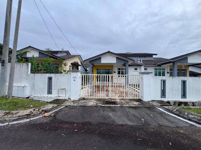 Residential House for sale in Kluang, Johor