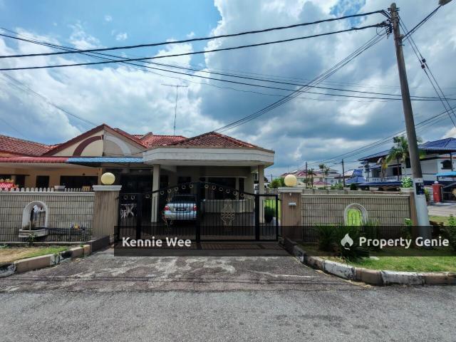 Residential House for sale in Kluang, Johor