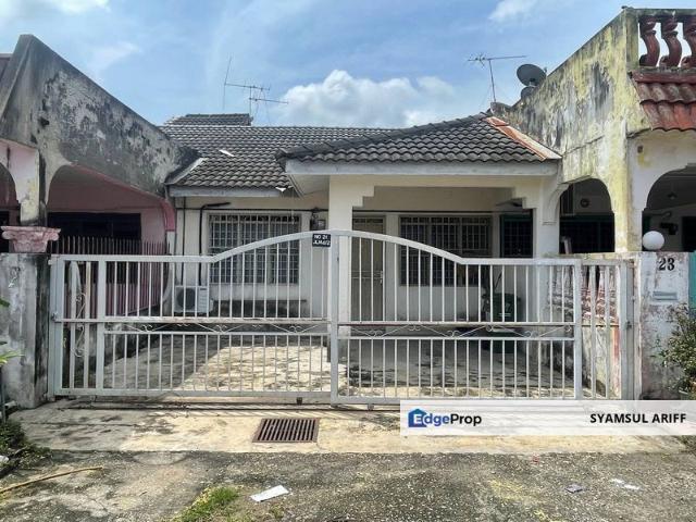 House for sale in Layang-layang, Johor