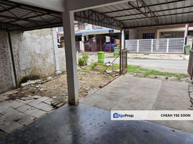 House for sale in Layang-layang, Johor