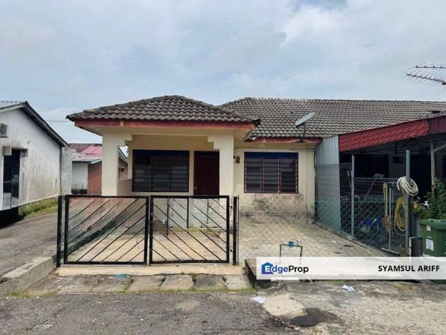 House for sale in Layang-layang, Johor