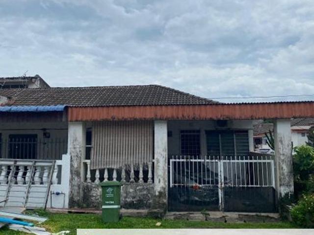 House for sale in Layang-layang, Johor
