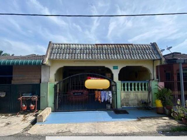 House for sale in Layang-layang, Johor