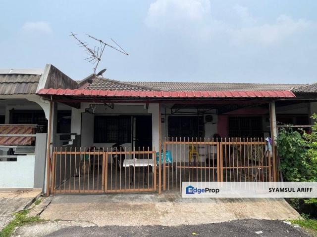 House for sale in Layang-Layang