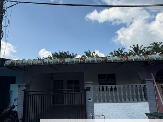 House for sale in Layang-layang, Johor