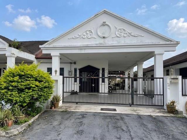 Terraced House for sale in Kuching