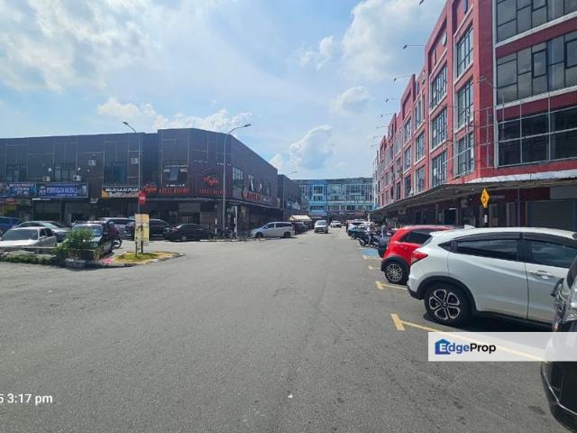 Shop for rent in Alam Impian, Selangor