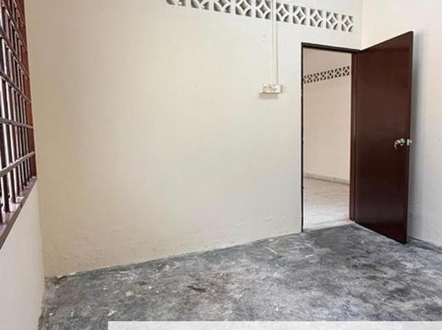 House for sale in Pekan Nanas, Johor