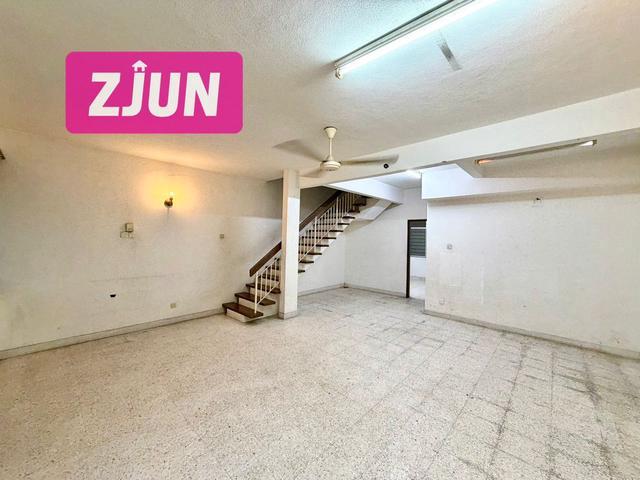 Terraced House for rent in Georgetown, Penang